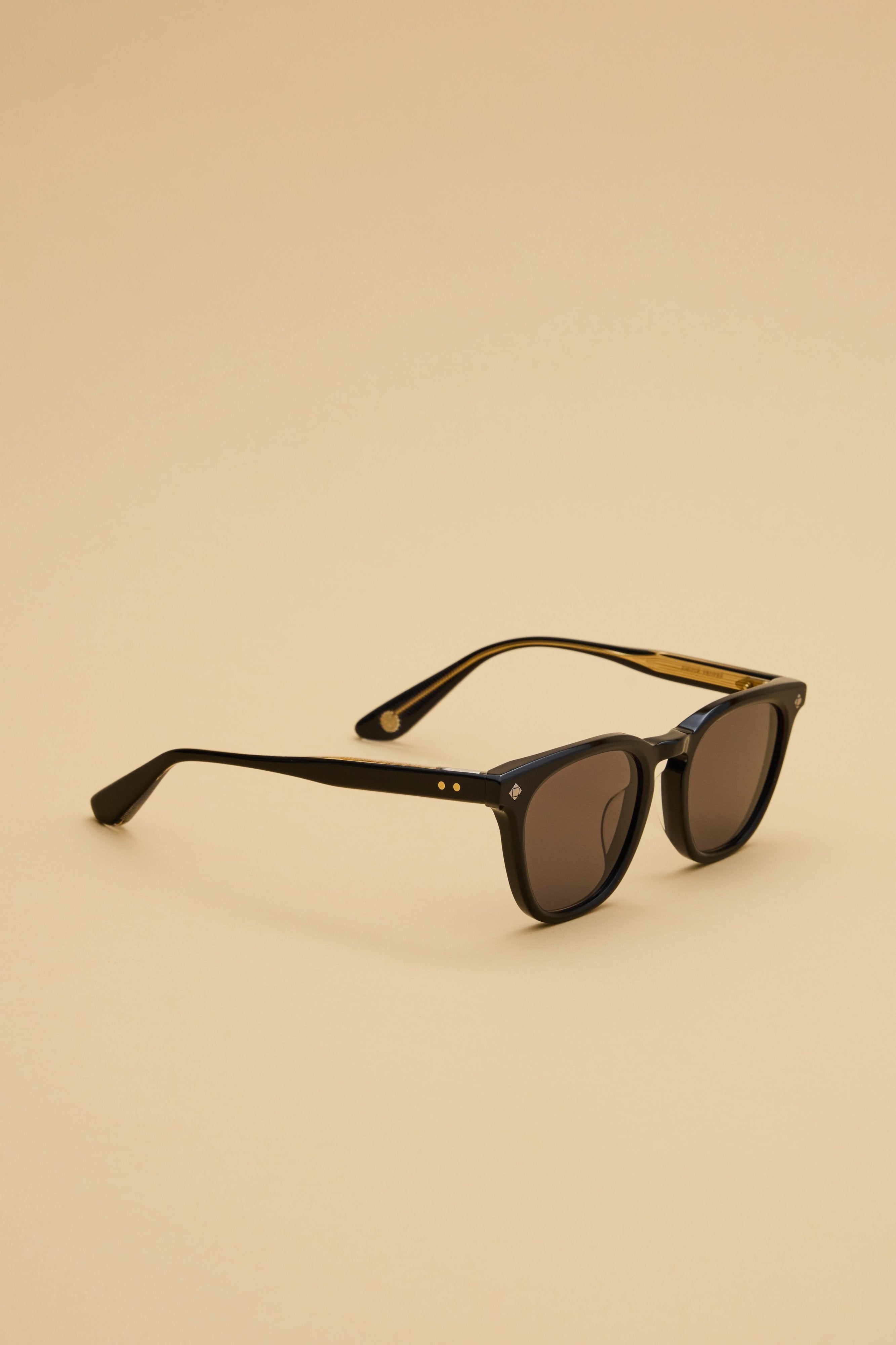 Lunetterie Générale Amour Propre occhiali da sole acetato grigio