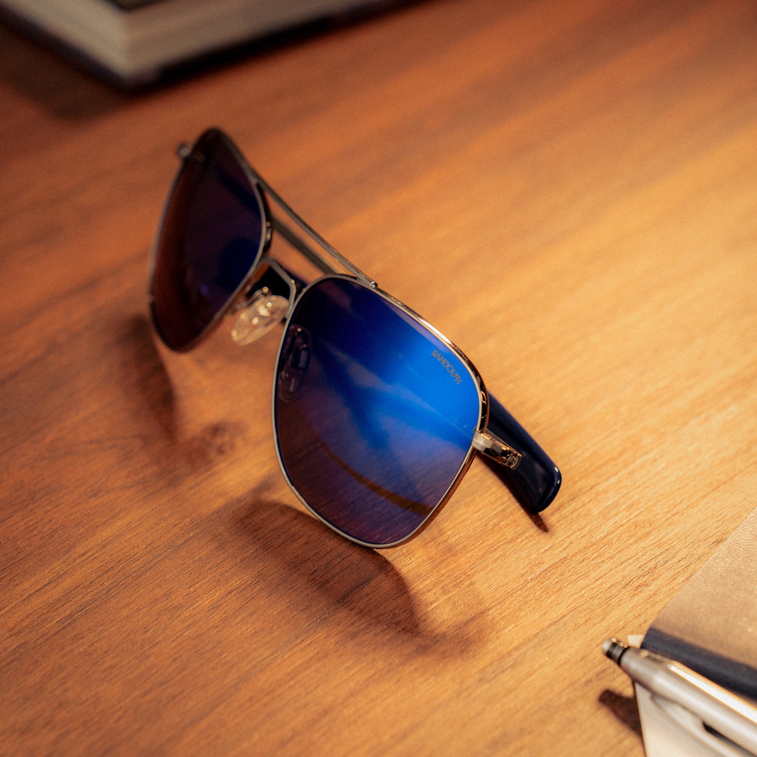 Randolph Aviator Gunmetal Atlantic Blue occhiali sole 55