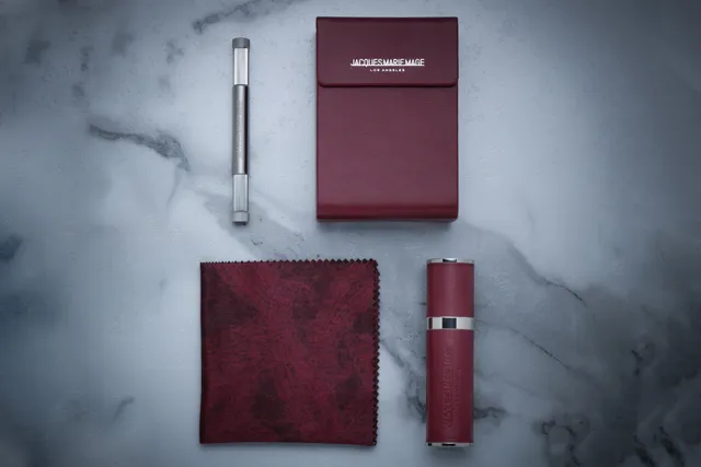 Jacques Marie Mage Eyewear Performance Kit pulizia bordeaux