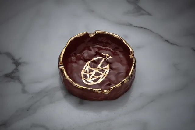 Jacques Marie Mage Insignia posacenere ceramica bordeaux empire