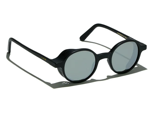L.G.R Reunion Explorer occhiali da sole Black Matt specchiati