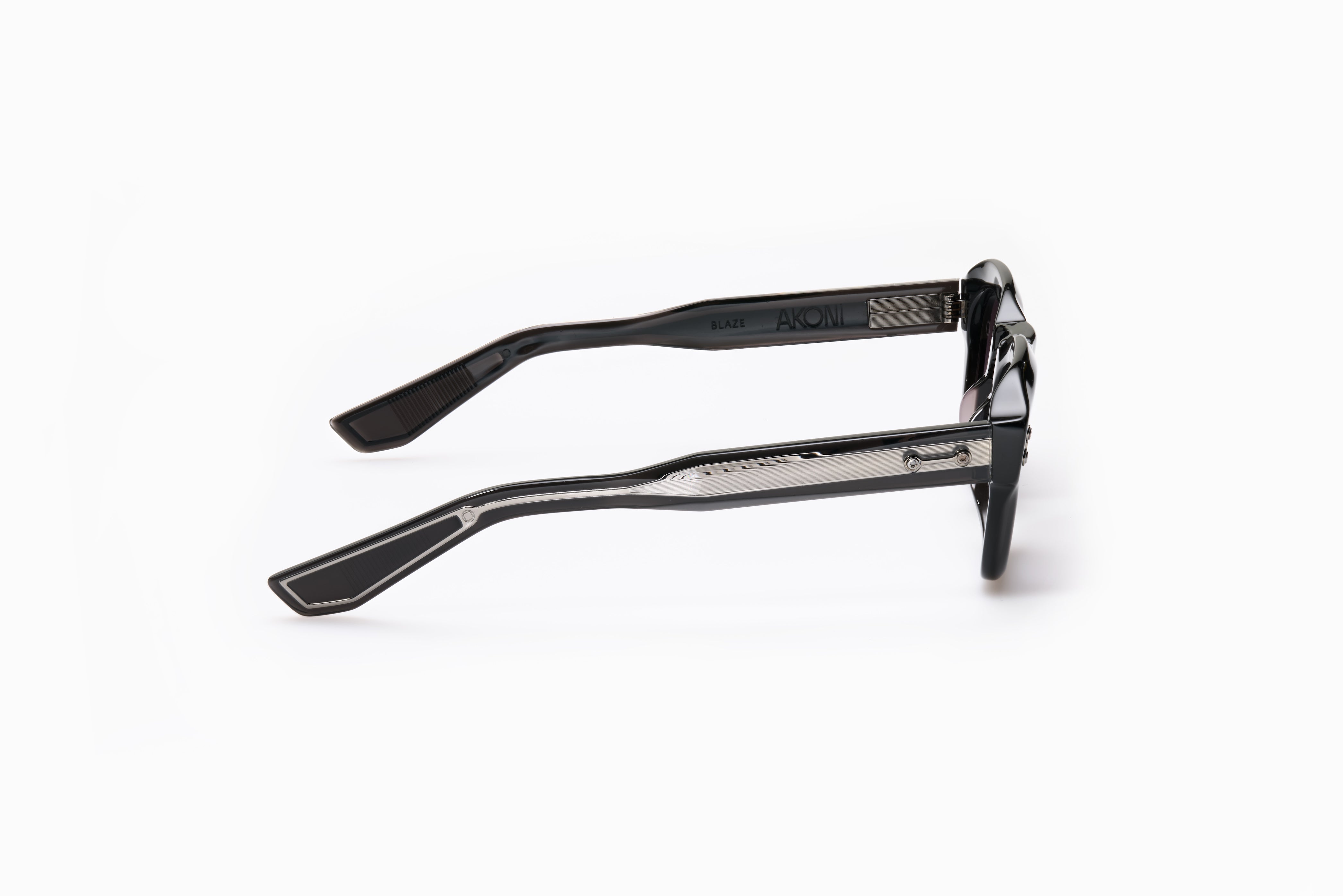 Akoni Horizon Blaze occhiali da sole Crystal Black 48