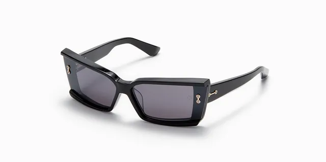 Akoni Etere Lynx occhiali da sole nero cat-eye