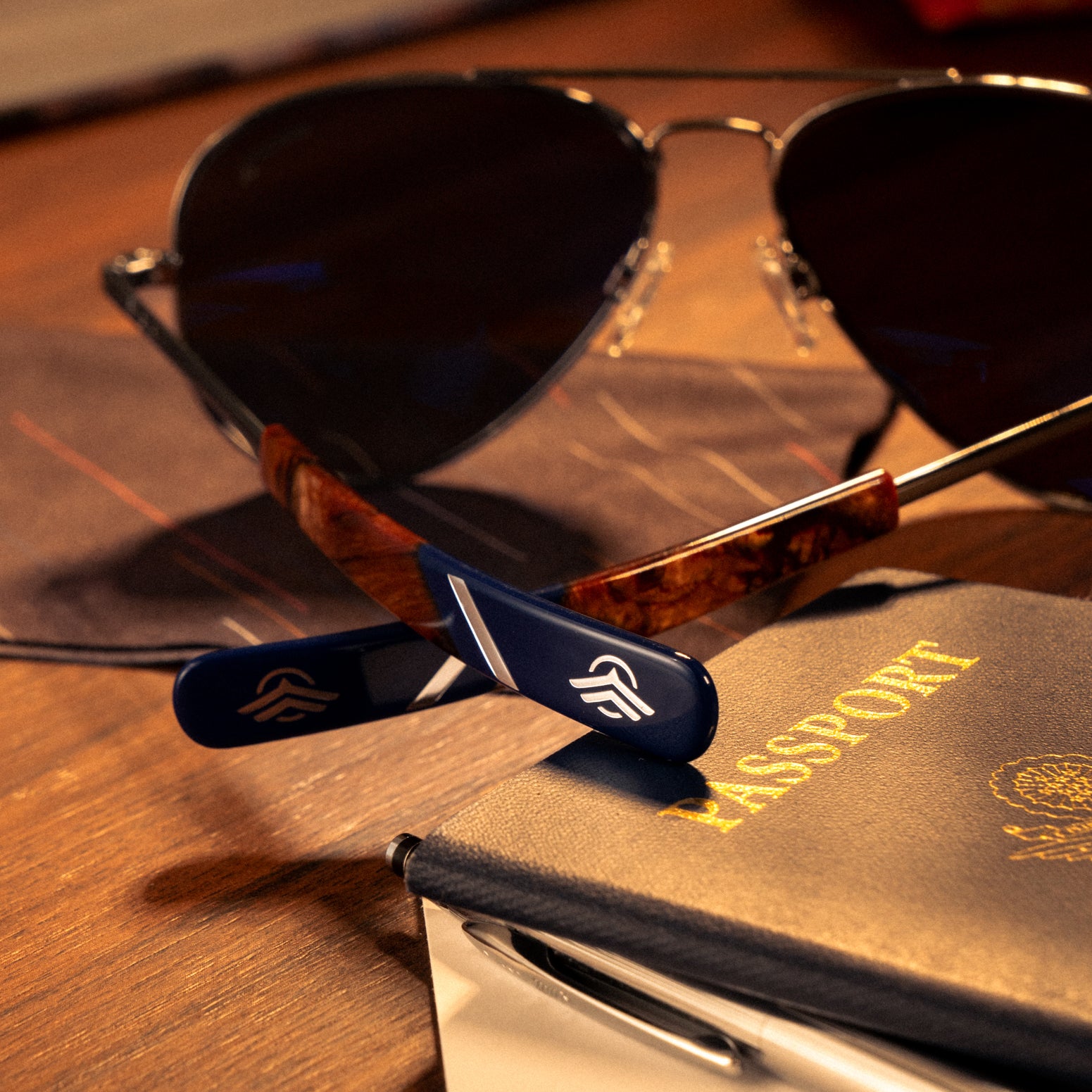Randolph Concorde Gunmetal Atlantic Blue occhiali da sole polarizzati