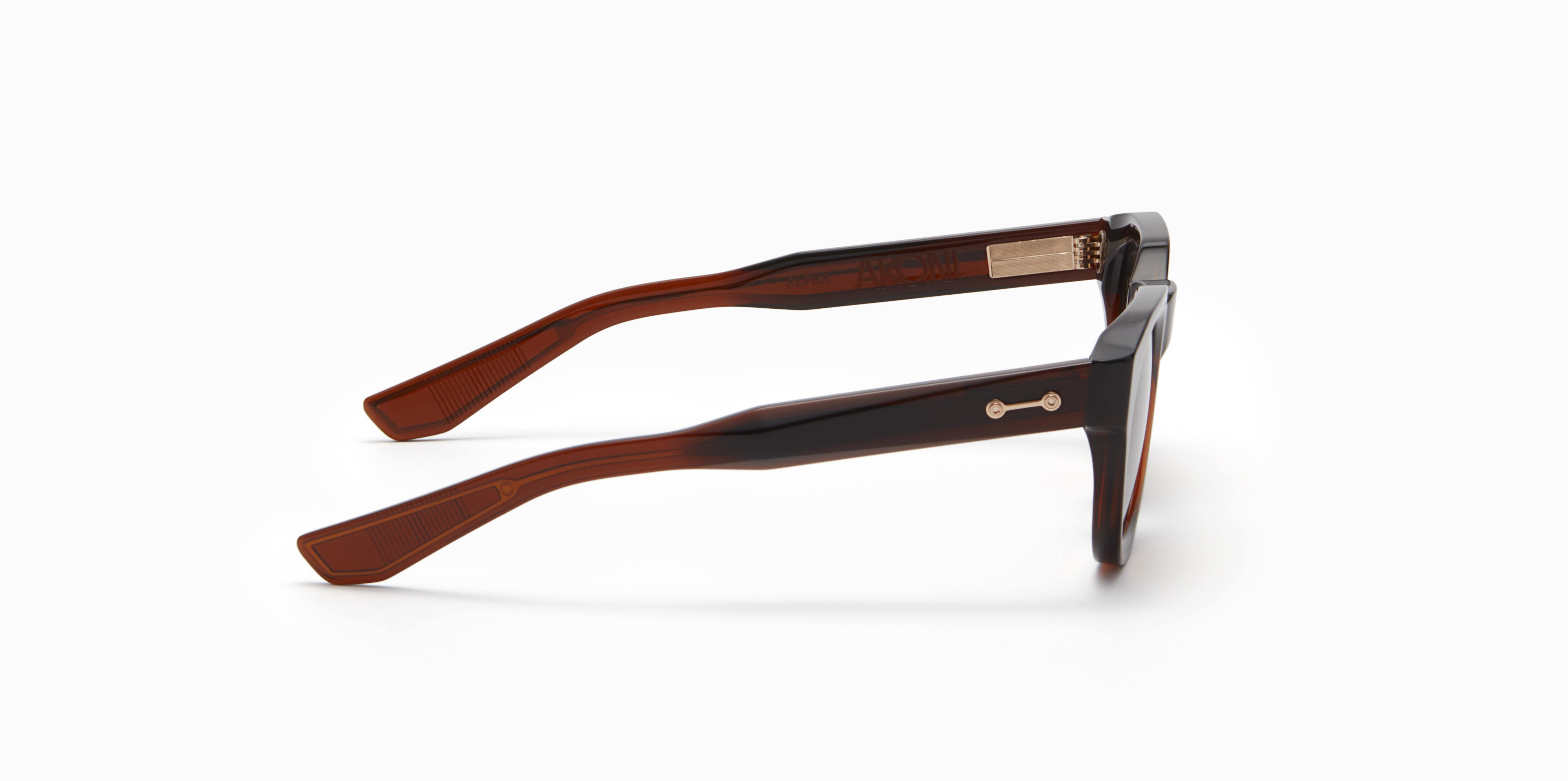 Akoni Alpha occhiali da sole Dark Crystal Brown acetato