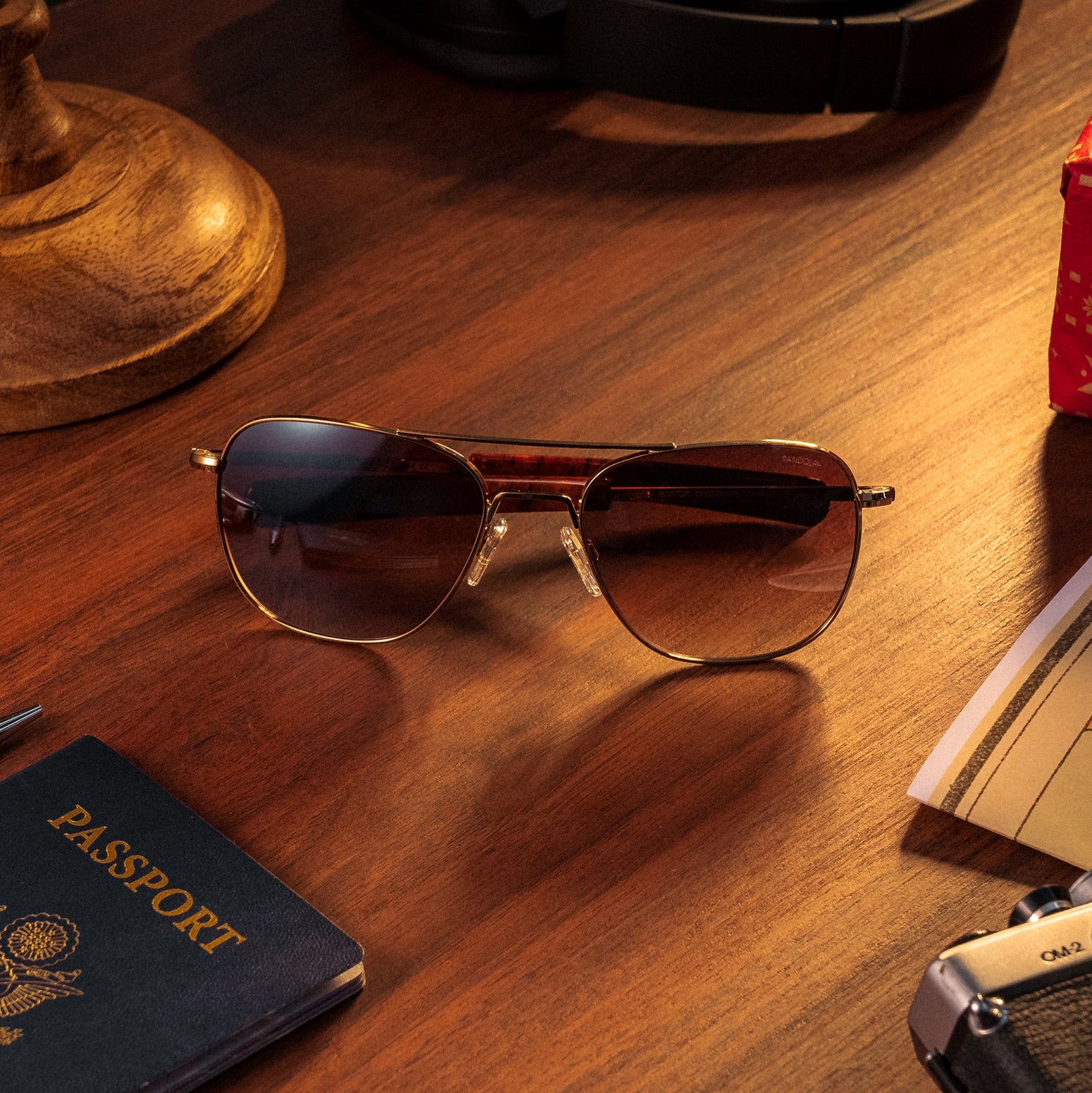 Randolph Aviator Chocolate Gold Cape Sand occhiali da sole 55mm